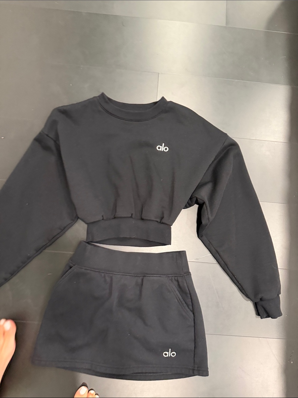 ALO Yoga Black Cropped Sweatshirt and Matching Skirt Set - Picture 3 of 3